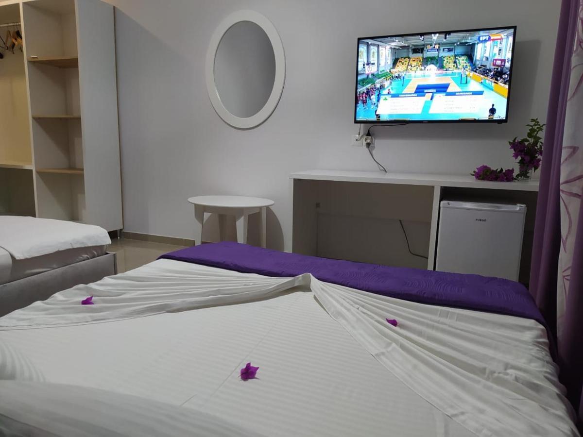 Hotel Elisabet Sarande Bagian luar foto