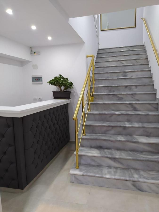 Hotel Elisabet Sarande Bagian luar foto