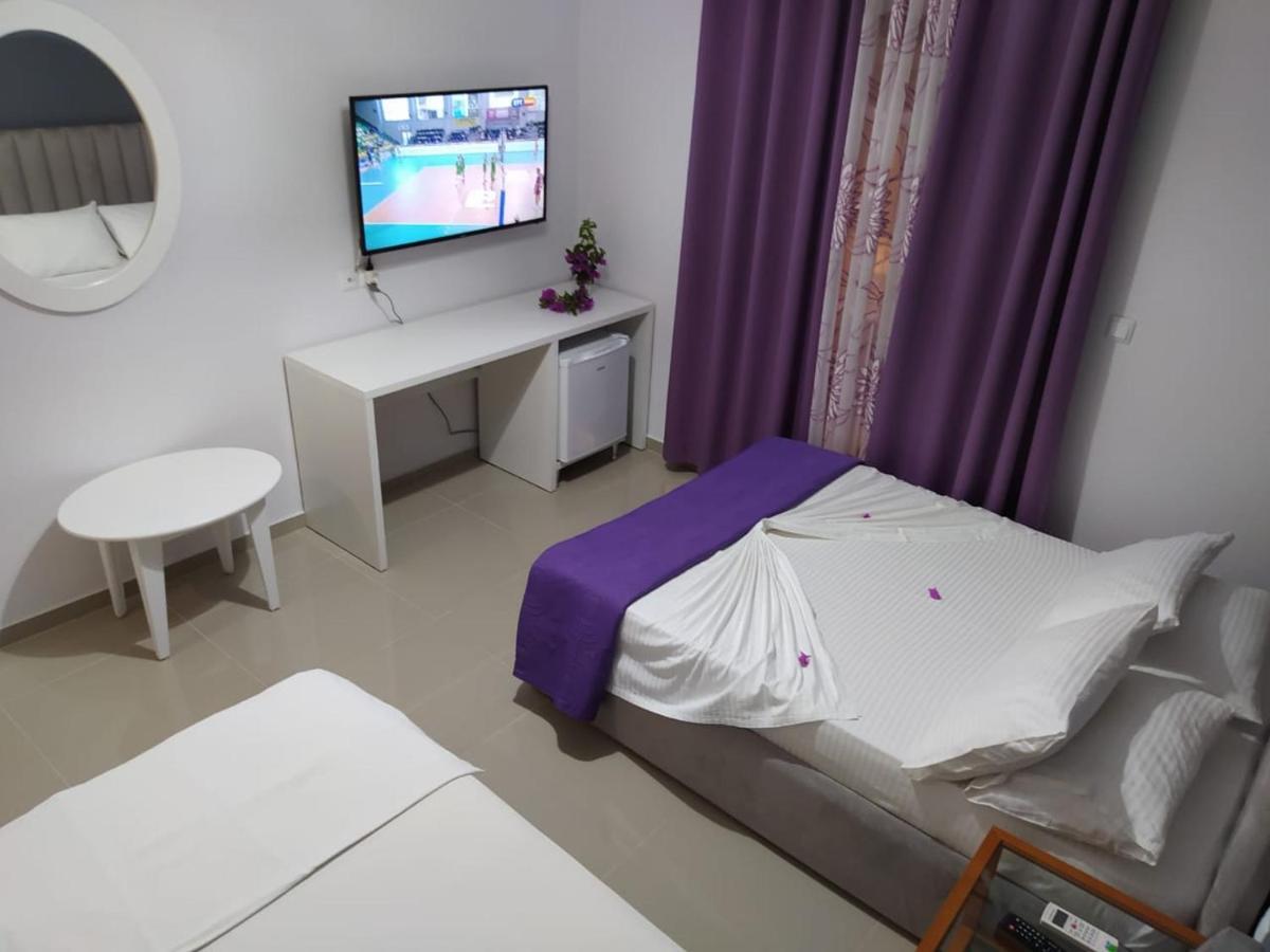 Hotel Elisabet Sarande Bagian luar foto