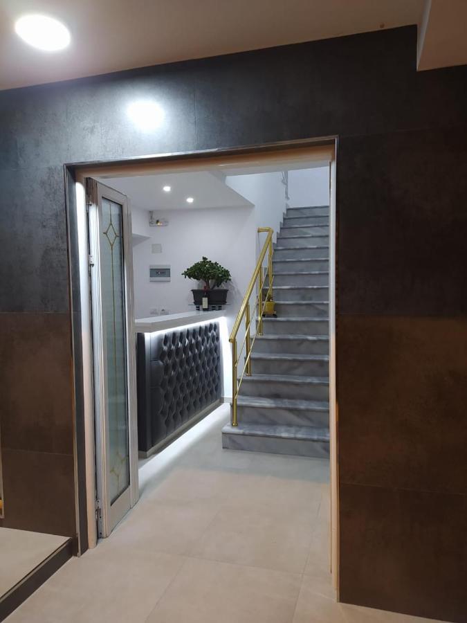 Hotel Elisabet Sarande Bagian luar foto