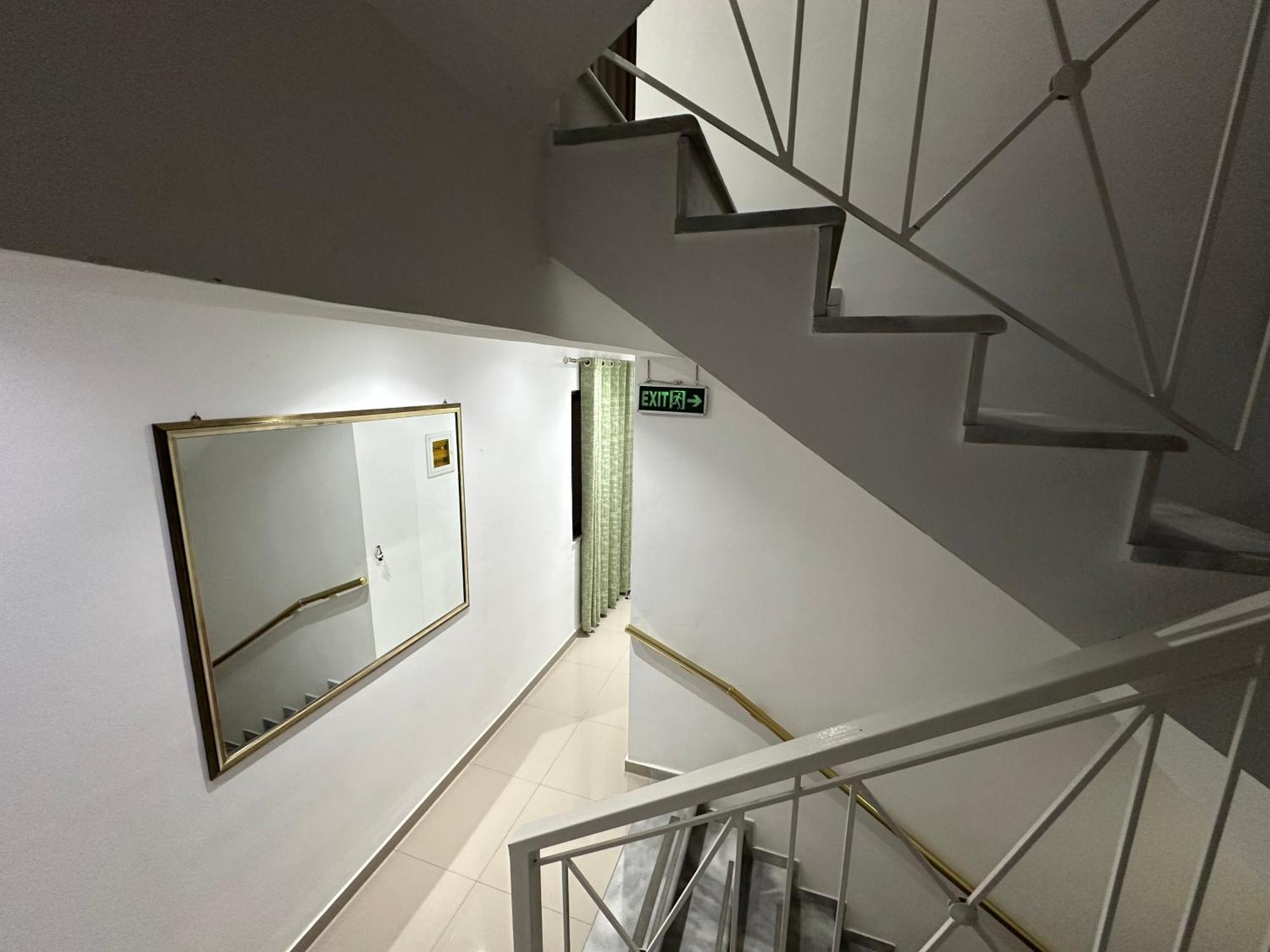 Hotel Elisabet Sarande Bagian luar foto